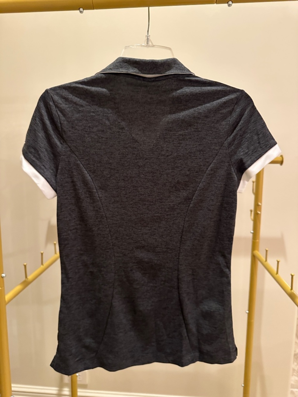 *NWT* NIKE Golf - Women's size SMALL dark gray dri-fit shirt - Picture 2 of 5